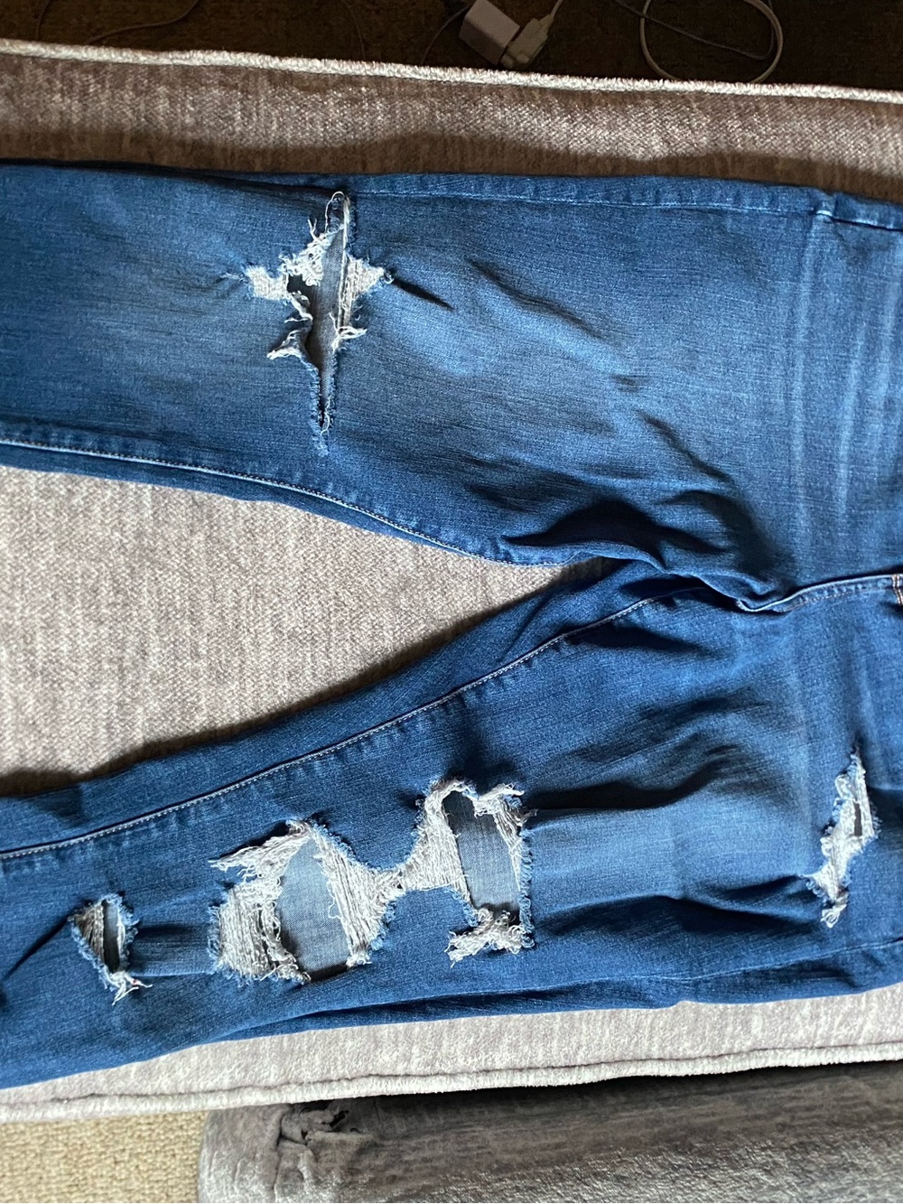 American Eagle Outfitters Skinny Ripped Blue Jeans